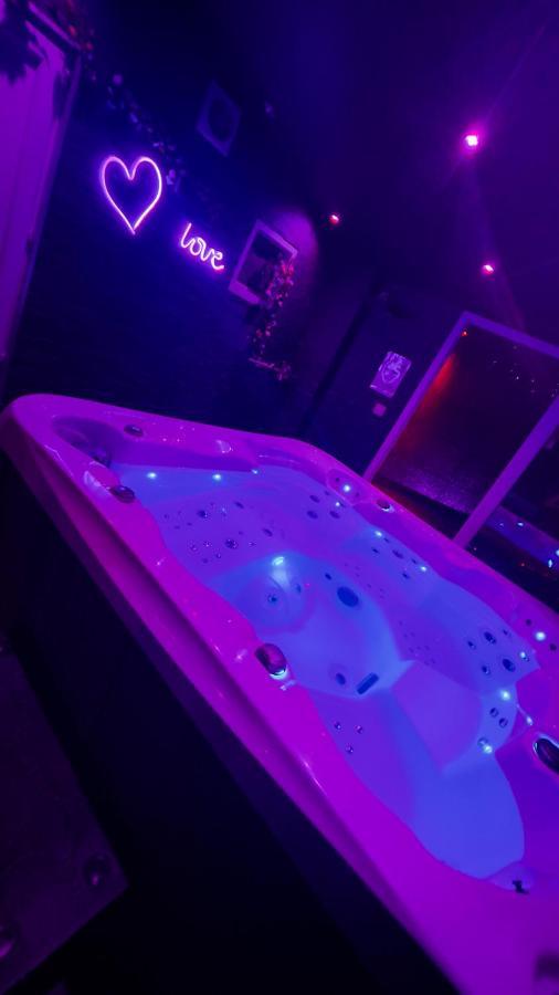 Appart Avec Jacuzzi, Et Terrasse มาร์กเซย ภายนอก รูปภาพ