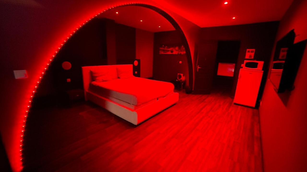 Appart Avec Jacuzzi, Et Terrasse มาร์กเซย ภายนอก รูปภาพ